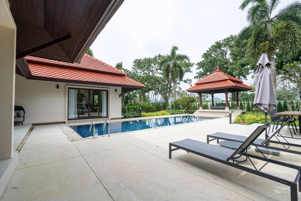 Laguna Homes 57/12, 12