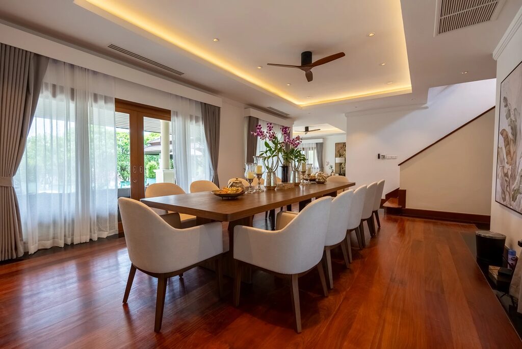 Lakewood Villa 1, 9
