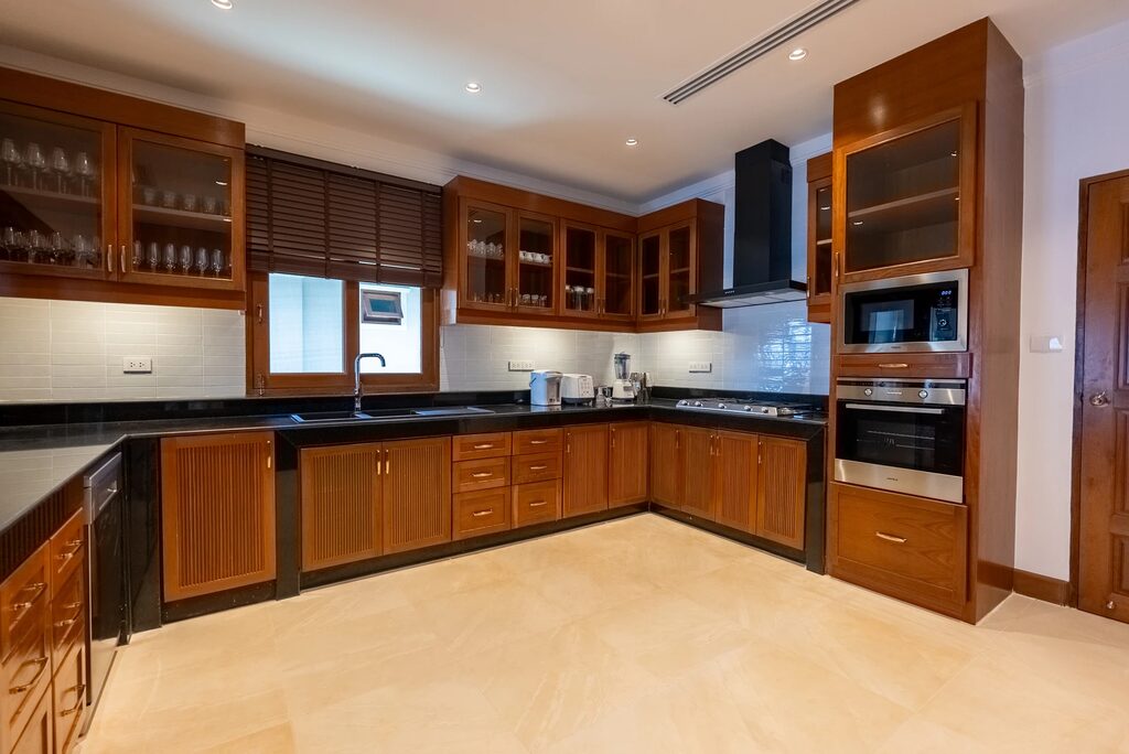 Lakewood Villa 1, 17
