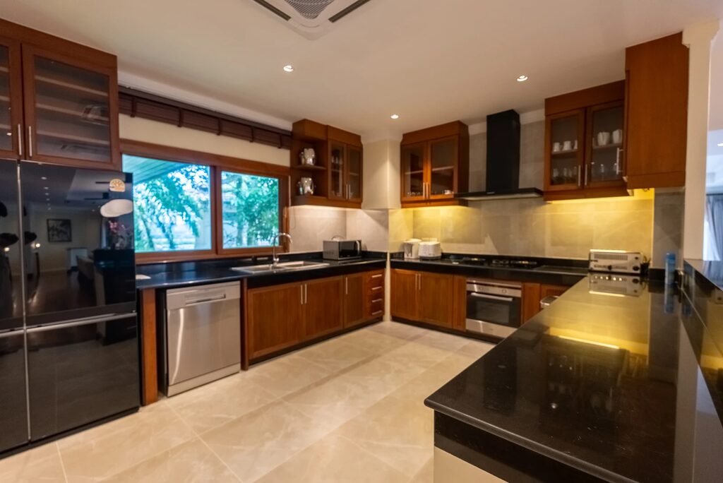 Lakewood Villa 10, 7