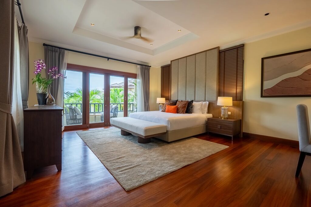 Lakewood Villa 10, 14